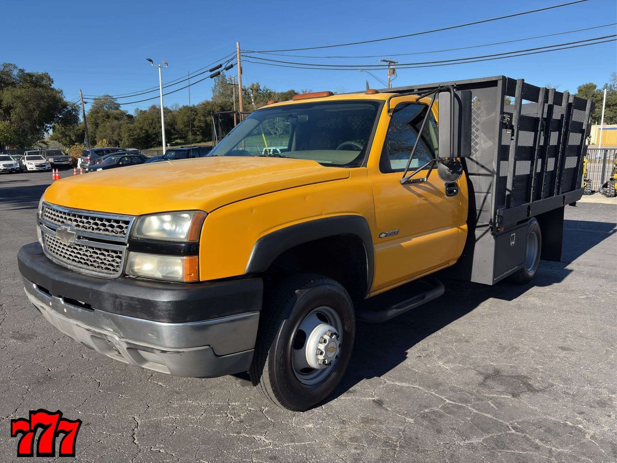 2005 Chevrolet 3500 Equipment Image0