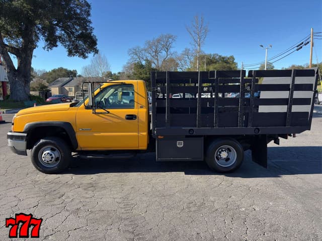 Image of Chevrolet 3500 equipment image 2