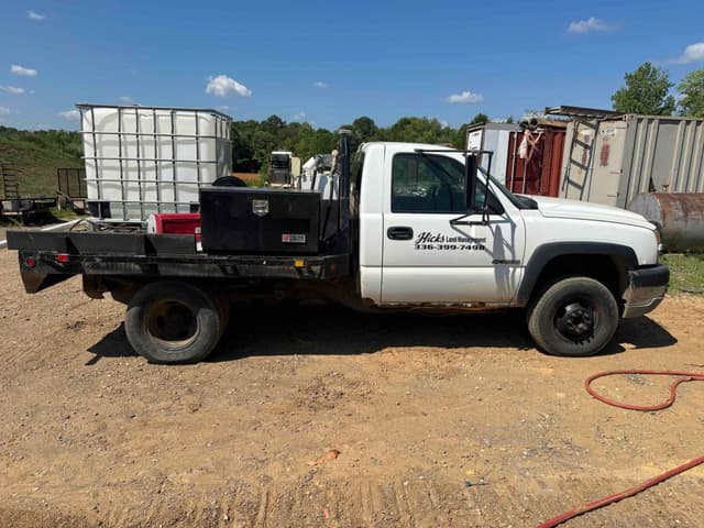 Image of Chevrolet 3500 equipment image 1