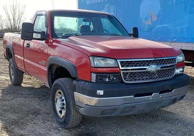 Image of Chevrolet C2500 equipment image 1