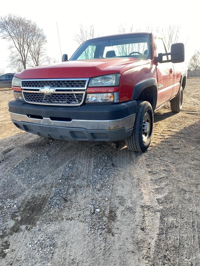 Image of Chevrolet C2500 equipment image 3