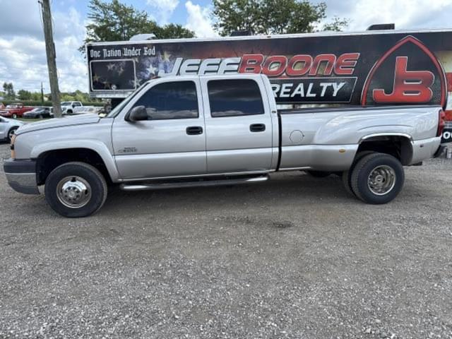 Image of Chevrolet Silverado equipment image 1