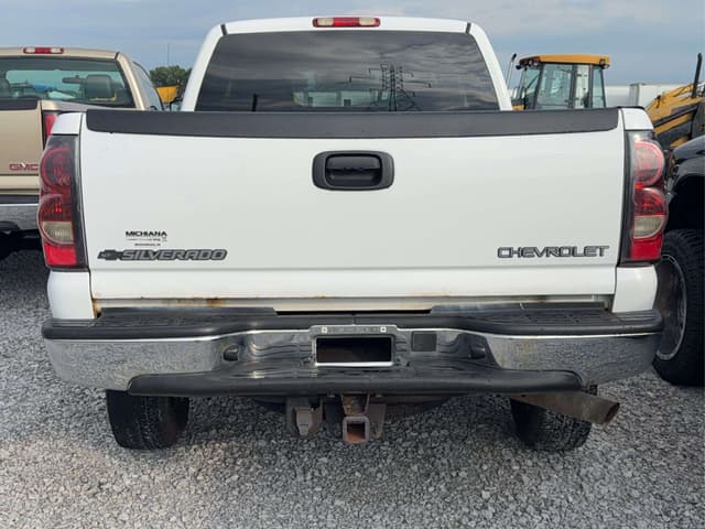 Image of Chevrolet 2500 equipment image 4