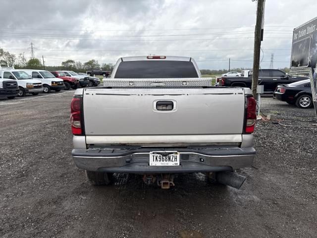 Image of Chevrolet 2500 equipment image 2