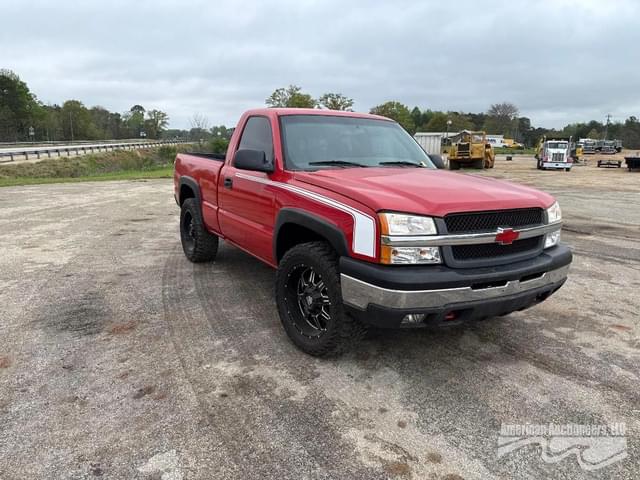 Image of Chevrolet Silverado equipment image 2