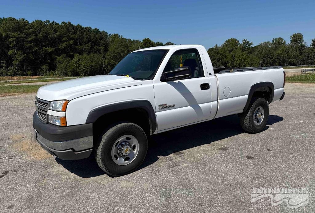 Image of Chevrolet Silverado Primary image
