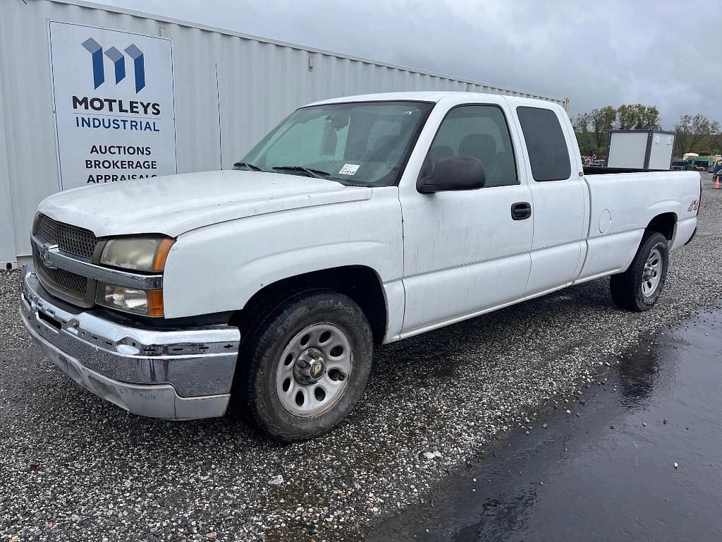 Image of Chevrolet Silverado Primary image