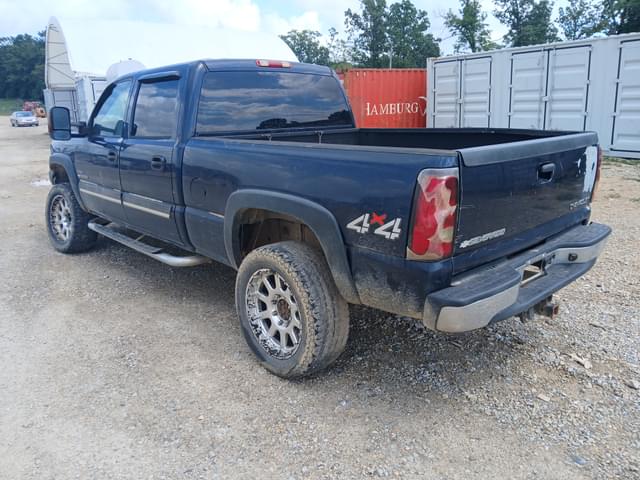 Image of Chevrolet Silverado equipment image 4