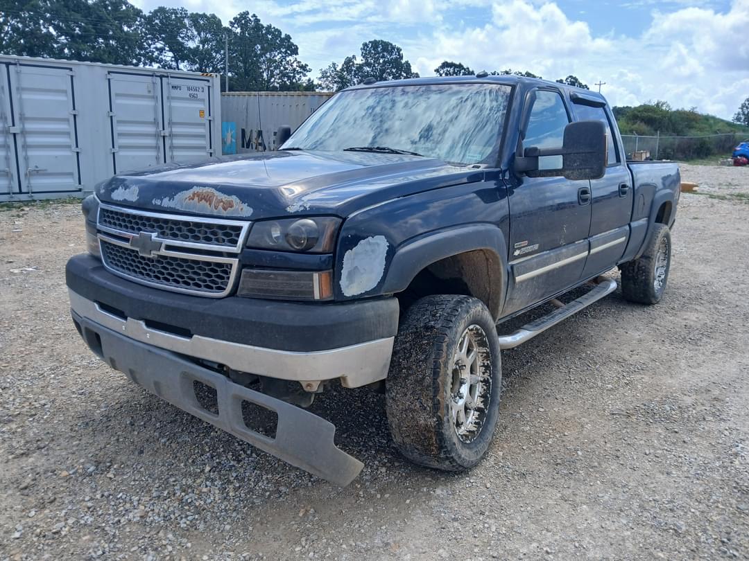 Image of Chevrolet Silverado Primary image
