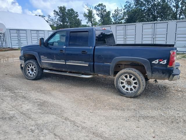 Image of Chevrolet Silverado equipment image 3