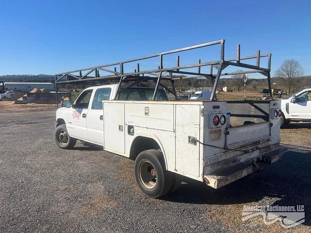 Image of Chevrolet Silverado equipment image 1