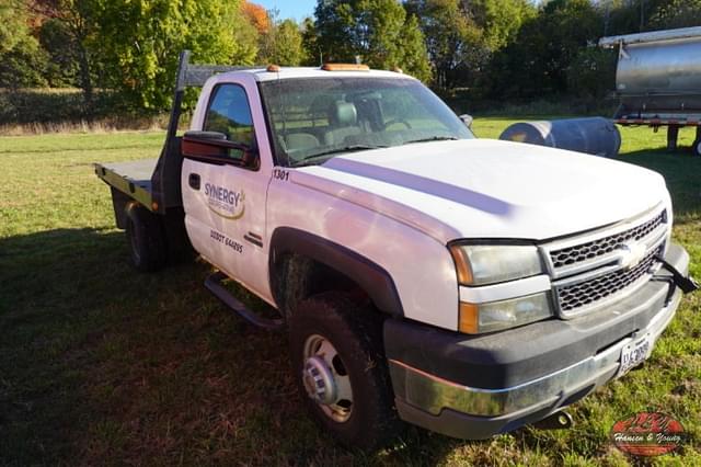 Image of Chevrolet Silverado equipment image 1