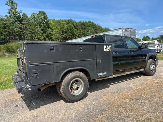 Image of Chevrolet Silverado equipment image 4