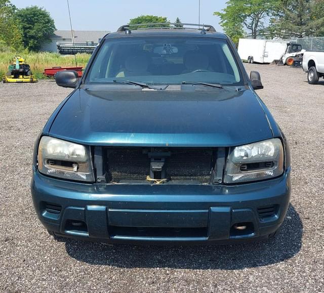 Image of Chevrolet Trail Blazer equipment image 2