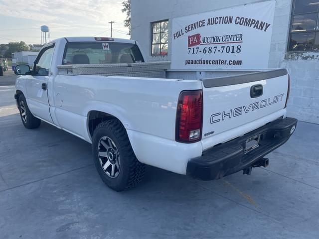 Image of Chevrolet 1500 equipment image 4