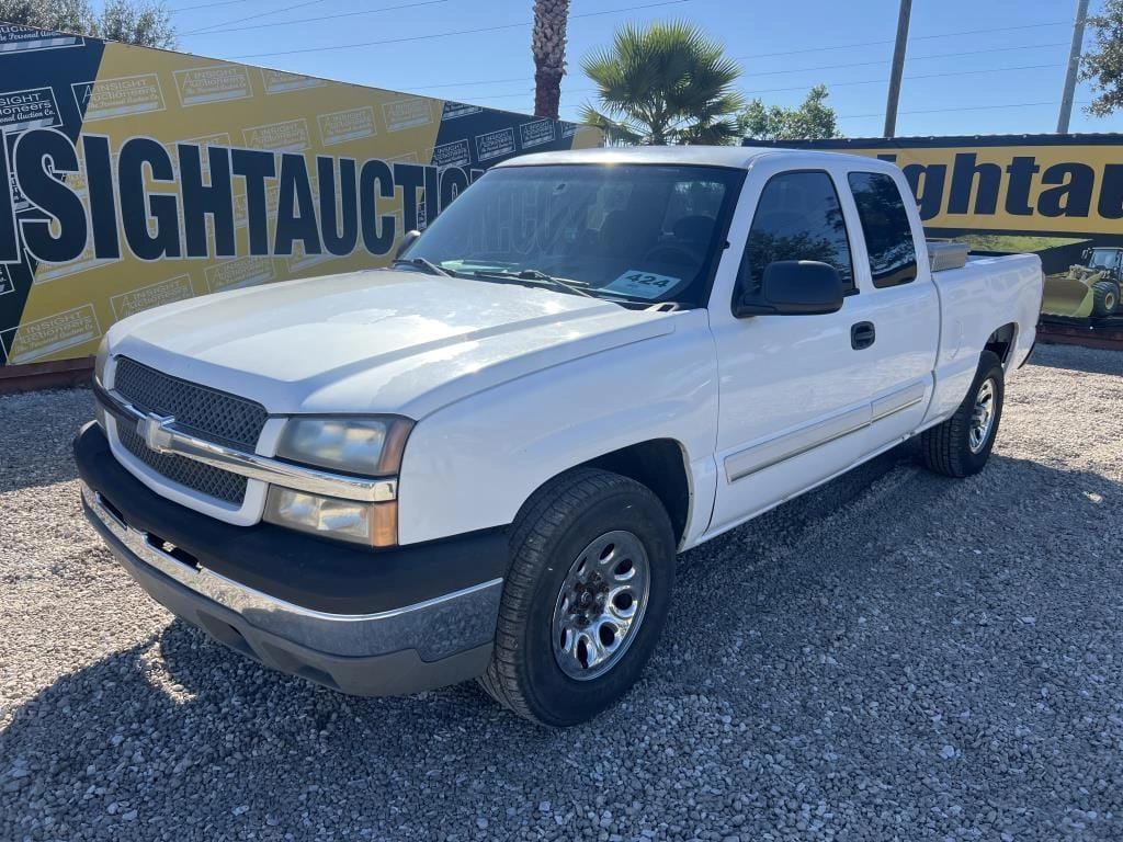 2005 Chevrolet 1500 Equipment Image0