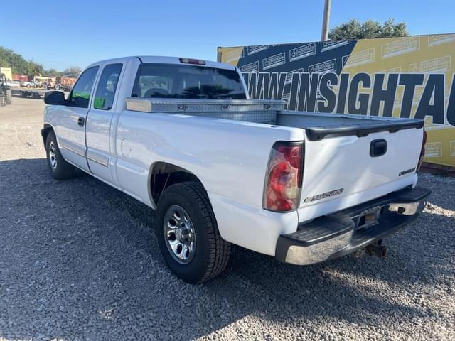 Image of Chevrolet 1500 equipment image 1