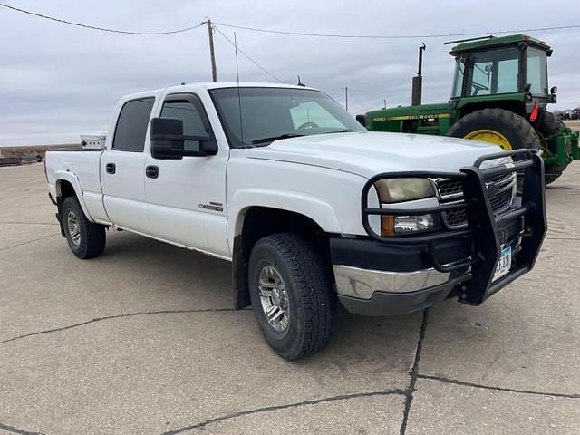 Image of Chevrolet 2500 equipment image 1