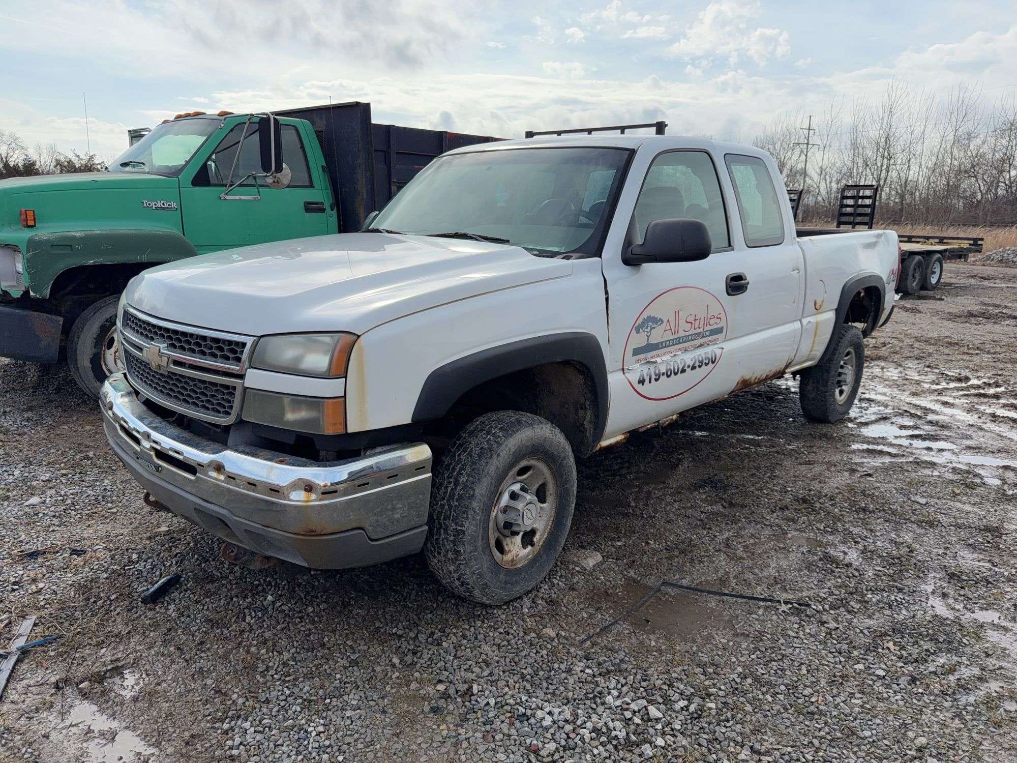 2005 Chevrolet 2500 Equipment Image0