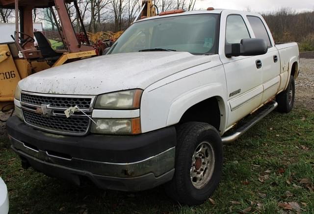 Image of Chevrolet 2500HD equipment image 1