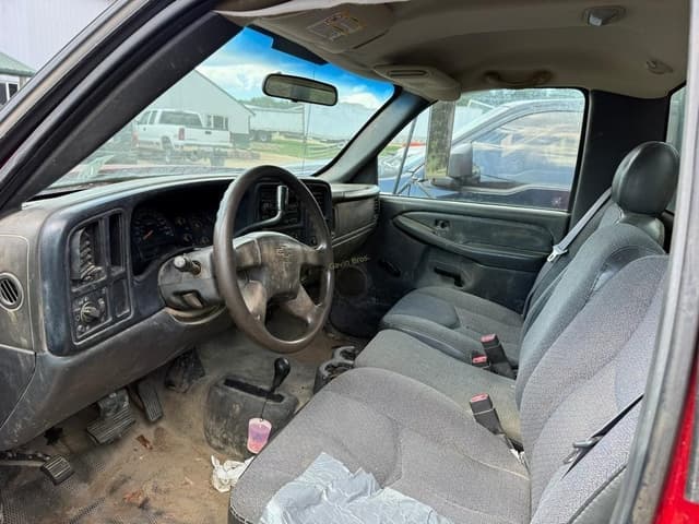Image of Chevrolet 3500 equipment image 4