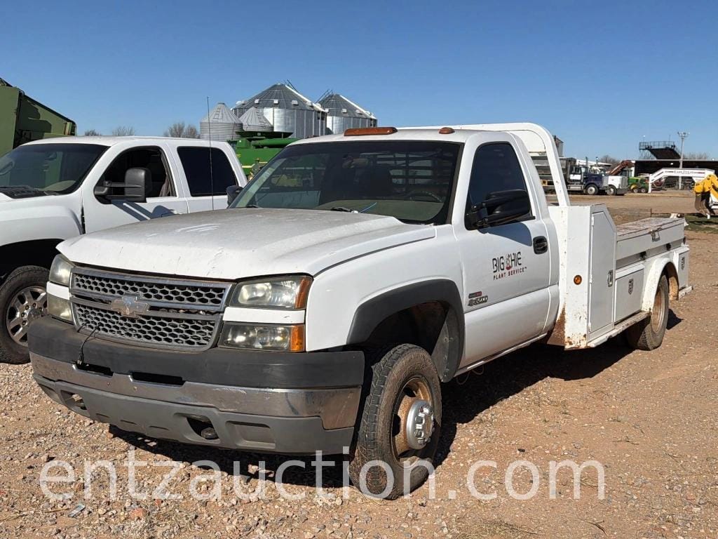 2005 Chevrolet 3500 Equipment Image0