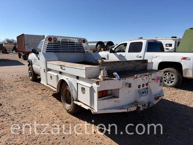 Image of Chevrolet 3500 equipment image 1