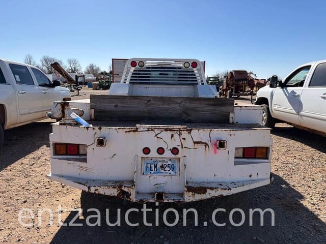 Image of Chevrolet 3500 equipment image 2