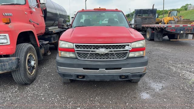 Image of Chevrolet 3500 equipment image 1