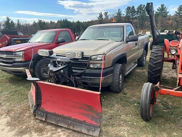 Image of Chevrolet 3500 equipment image 1