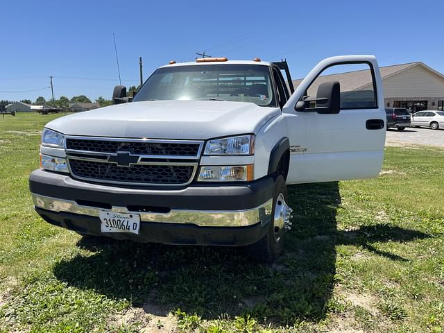 Image of Chevrolet C3500 equipment image 1