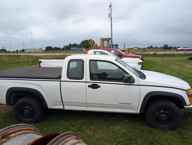 Image of Chevrolet Colorado equipment image 3