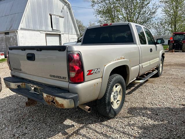 Image of Chevrolet 1500 equipment image 3