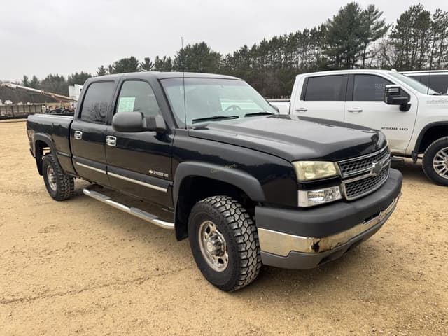 Image of Chevrolet 2500 equipment image 2