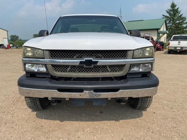 Image of Chevrolet 2500HD equipment image 1
