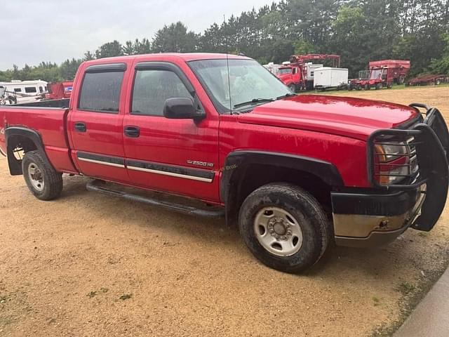 Image of Chevrolet 2500HD equipment image 4