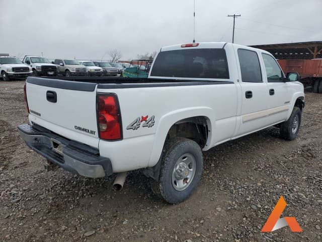 Image of Chevrolet 2500HD equipment image 4