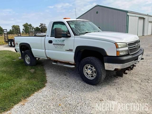 Image of Chevrolet 2500HD equipment image 1