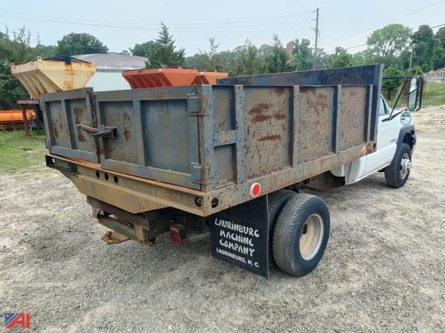 Image of Chevrolet 3500 equipment image 4