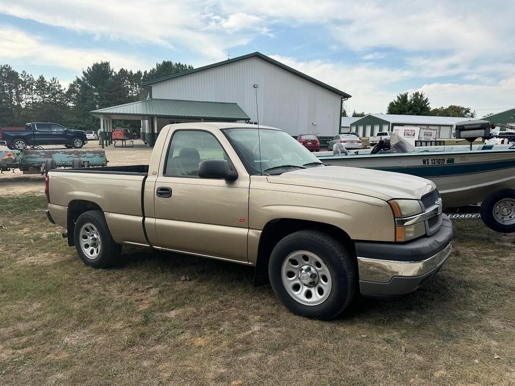 Image of Chevrolet Silverado Primary image