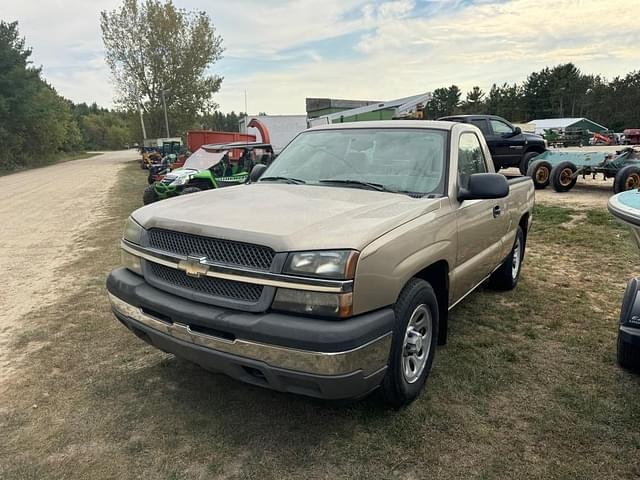 Image of Chevrolet Silverado equipment image 3