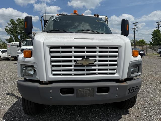 Image of Chevrolet 7500 equipment image 3