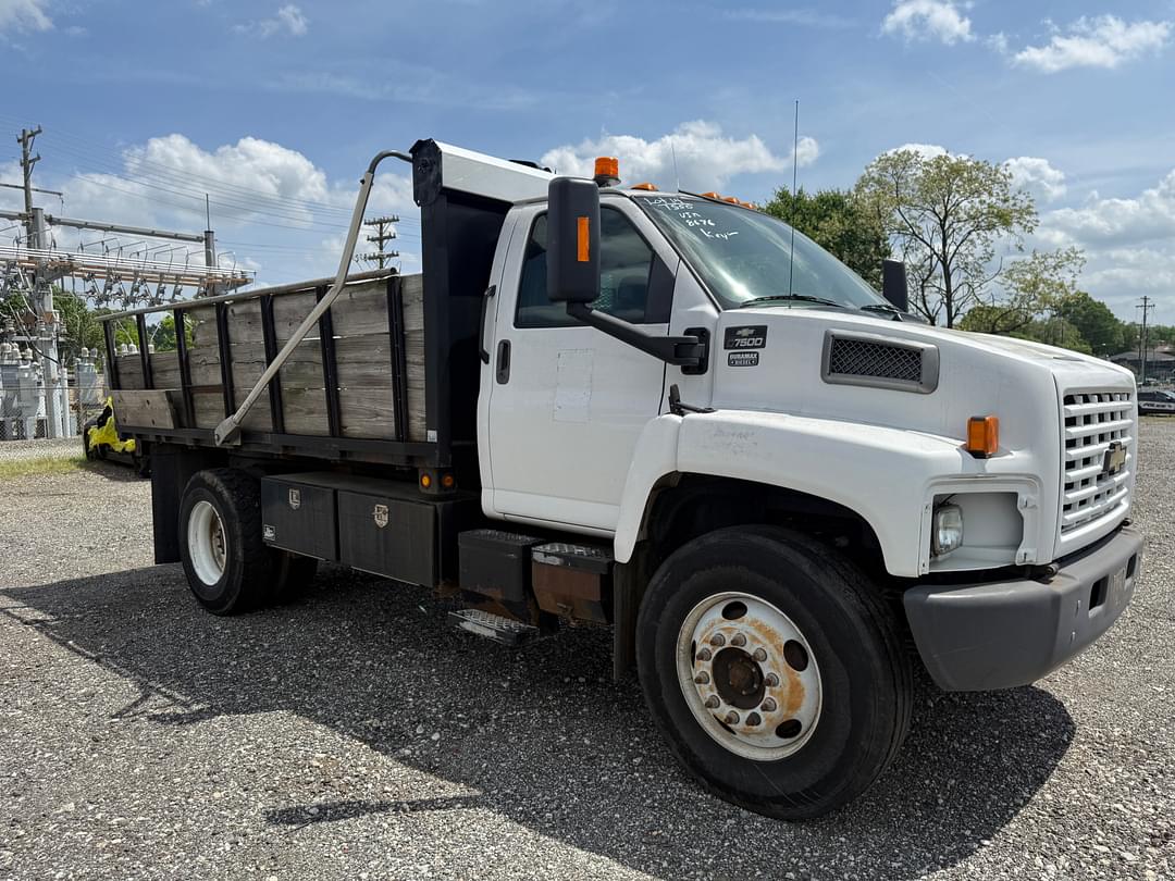Image of Chevrolet 7500 Primary image