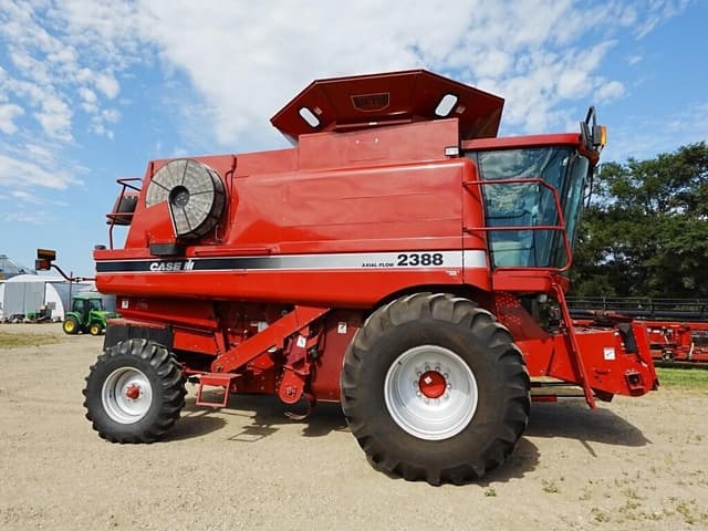 Image of Case IH 2388 equipment image 2