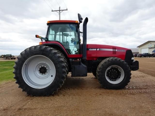 Image of Case IH MX230 equipment image 2