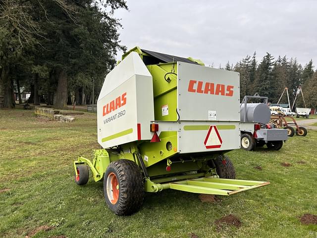 Image of CLAAS Variant 260 equipment image 2