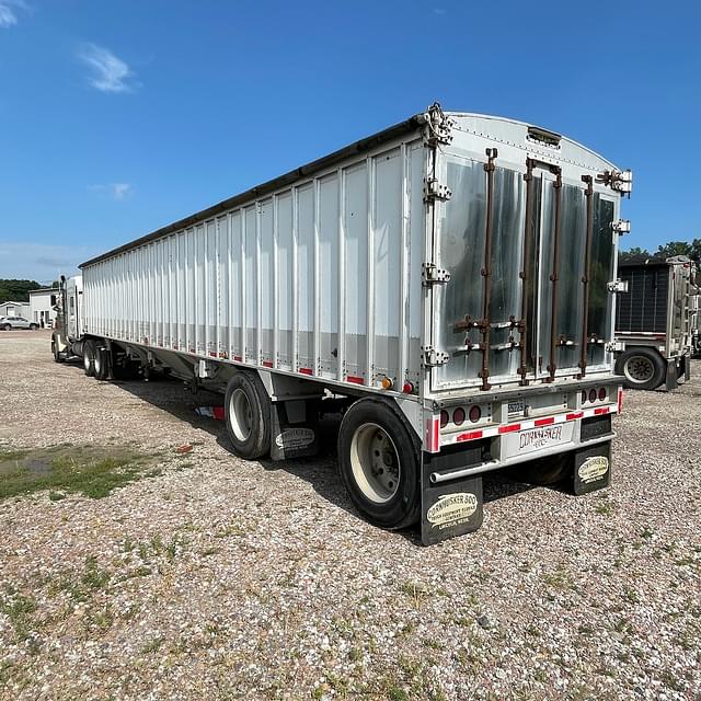 Image of Cornhusker 800 equipment image 2