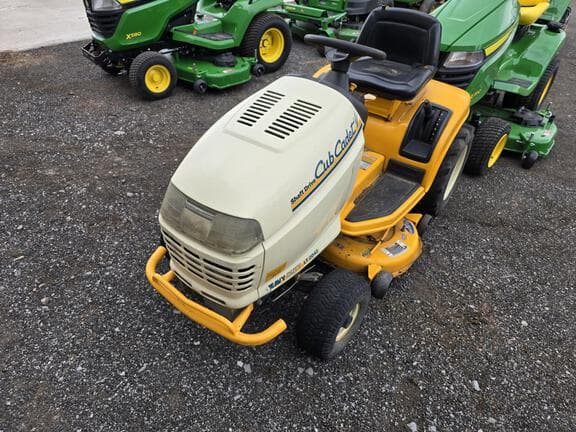 Image of Cub Cadet LT2042 equipment image 4