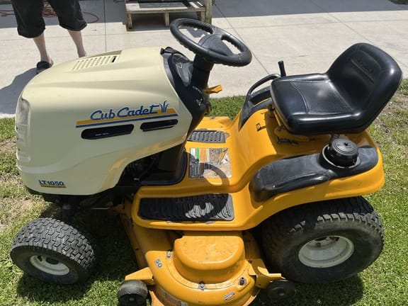 Main image Cub Cadet LT1050