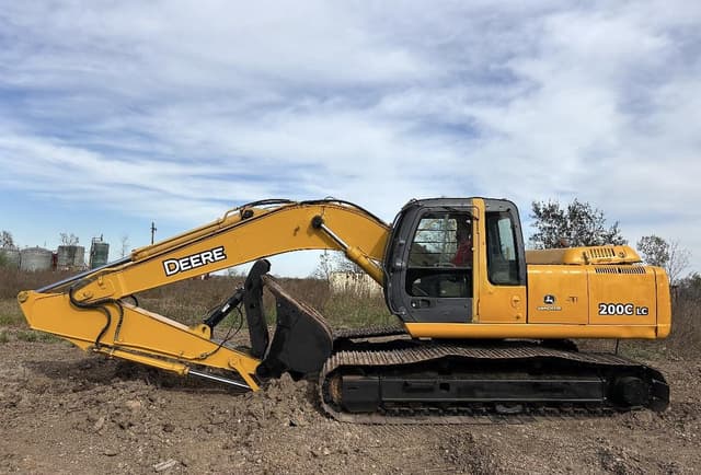 Image of John Deere 200C LC equipment image 4